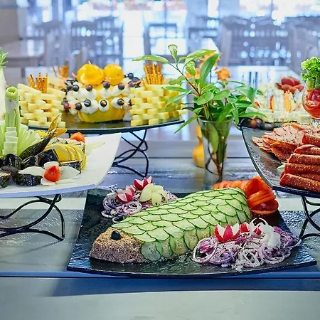 度假村 Hi Imperial 4*