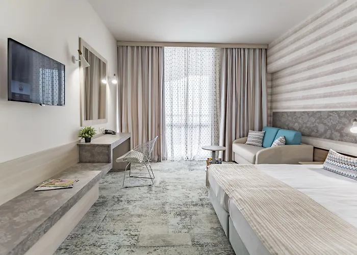 Курортний комплекс Hi Imperial