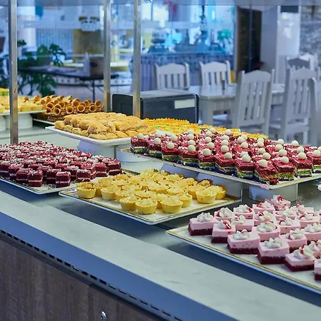 Hi Imperial منتجع 4*